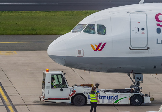 DTM Airbus A319-132 D-AGWJ