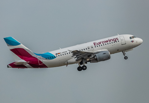 DUS Airbus A320-214 D-AIZU
